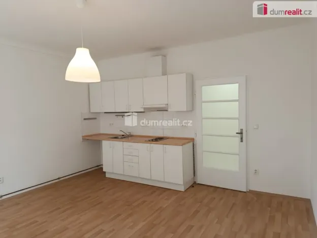 Pronájem bytu 1+kk, Praha - Strašnice, V předpolí, 32 m2