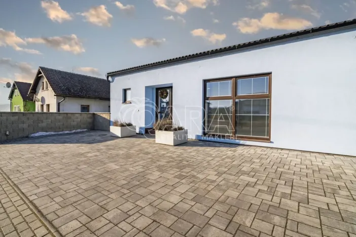 Prodej výrobních prostor, Sukorady, 187 m2