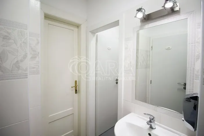 Pronájem kanceláře, Praha - Nové Město, Vodičkova, 143 m2