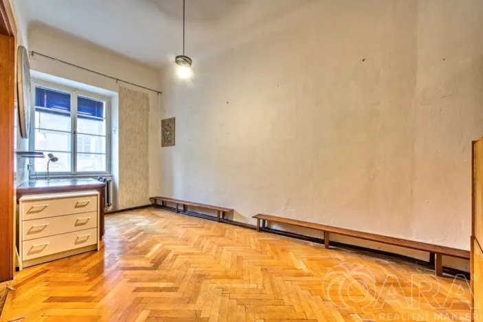 Prodej bytu 4+1, Praha - Malá Strana, Malostranské náměstí, 91 m2