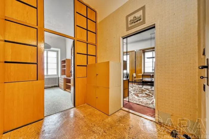 Prodej bytu 4+1, Praha - Malá Strana, Malostranské náměstí, 91 m2