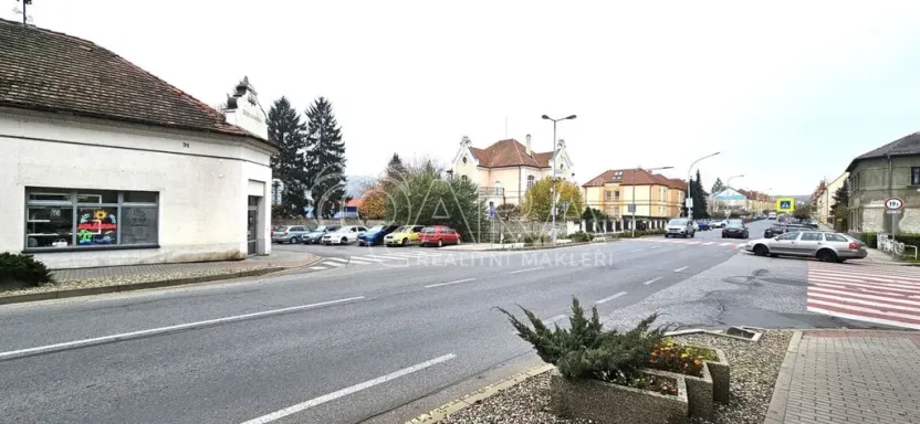 Pronájem obchodního prostoru, Králův Dvůr - Počaply, Plzeňská, 18 m2