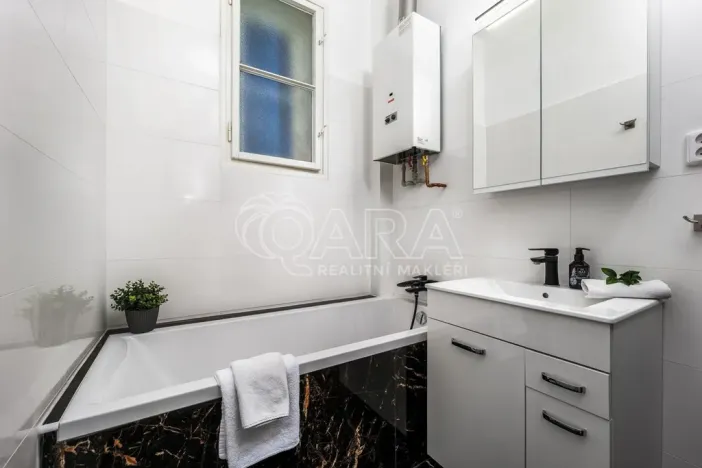 Prodej bytu 2+kk, Praha - Vinohrady, Lužická, 49 m2