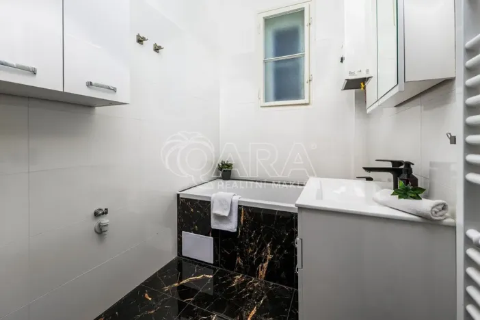 Prodej bytu 2+kk, Praha - Vinohrady, Lužická, 49 m2