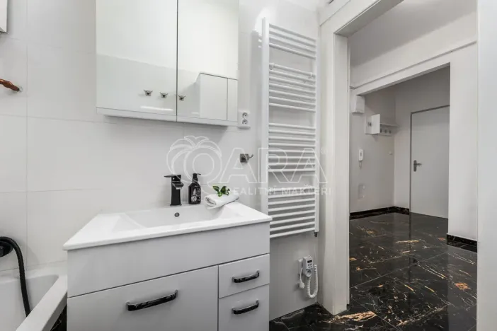 Prodej bytu 2+kk, Praha - Vinohrady, Lužická, 49 m2