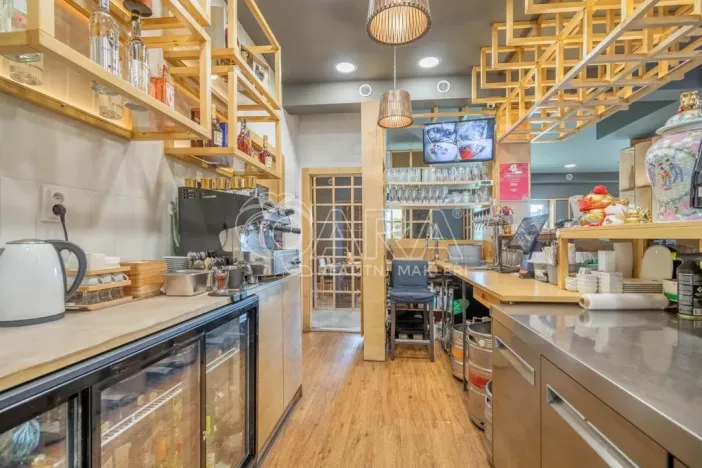 Prodej restaurace, Praha - Hostivař, náměstí Přátelství, 195 m2