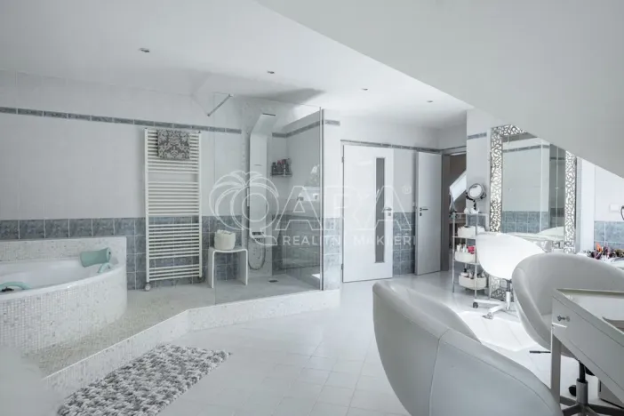 Prodej rodinného domu, Zeleneč, Štefánikova, 540 m2