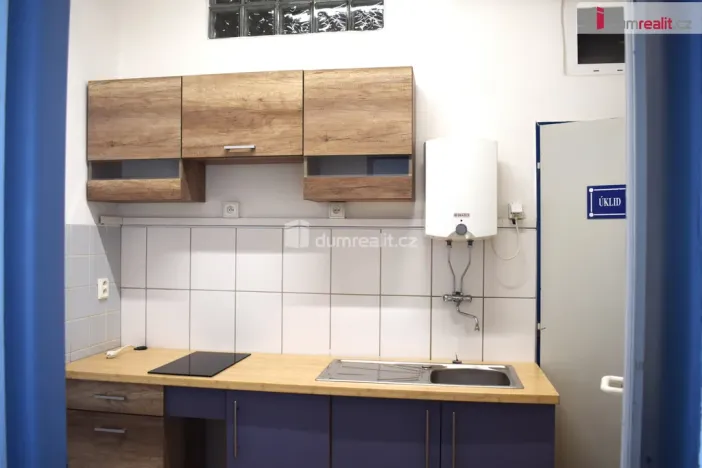 Pronájem komerční nemovitosti, Sukorady, 158 m2