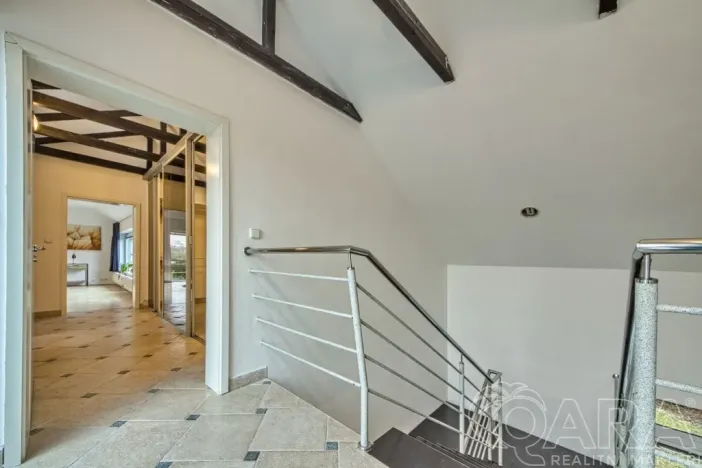 Pronájem rodinného domu, Dolní Břežany, V Úvozu, 380 m2