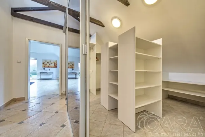 Pronájem rodinného domu, Dolní Břežany, V Úvozu, 380 m2