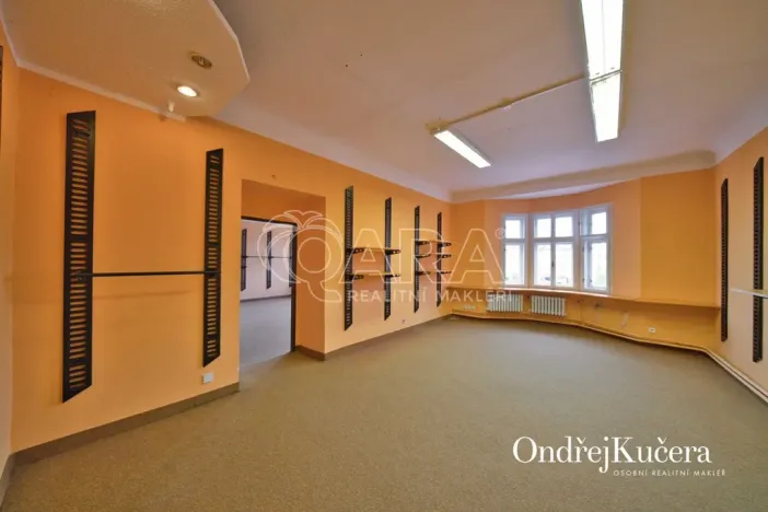 Prodej činžovního domu, Trutnov - Vnitřní Město, Krakonošovo náměstí, 857 m2