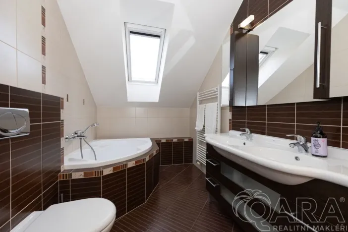 Prodej rodinného domu, Dolní Břežany, K Písnici, 136 m2