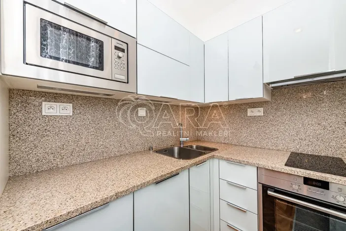 Prodej bytu 1+kk, Praha - Dejvice, Matějská, 33 m2