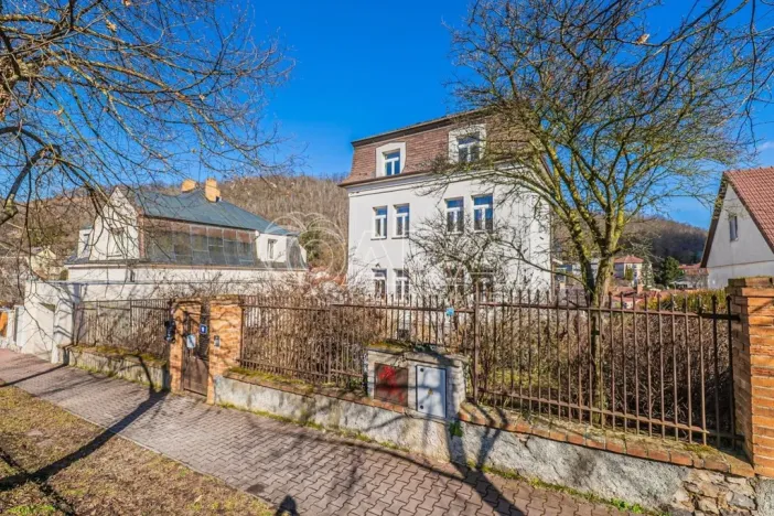 Pronájem bytu 3+1, Praha - Velká Chuchle, V úvoze, 80 m2