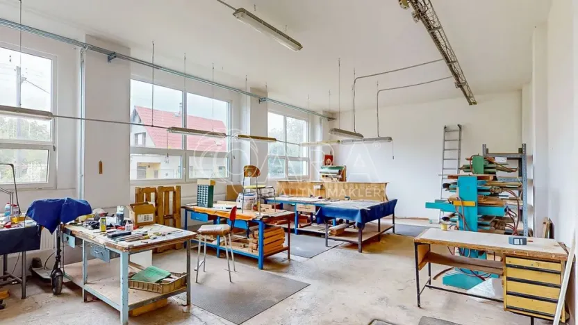 Prodej výrobních prostor, Luby, 1300 m2