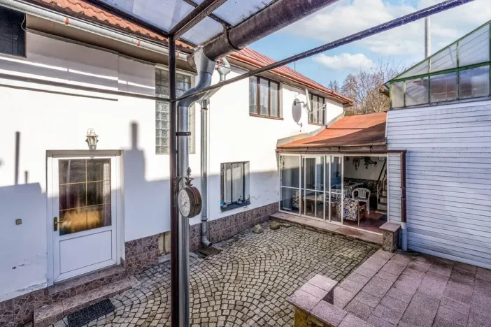 Prodej rodinného domu, Úsobí, 365 m2