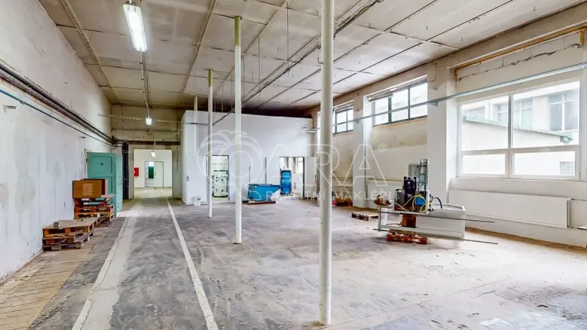 Prodej skladu, Luby, 1300 m2