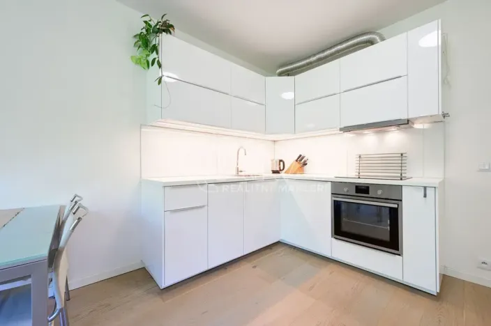 Pronájem bytu 2+kk, Praha - Podolí, Sinkulova, 47 m2