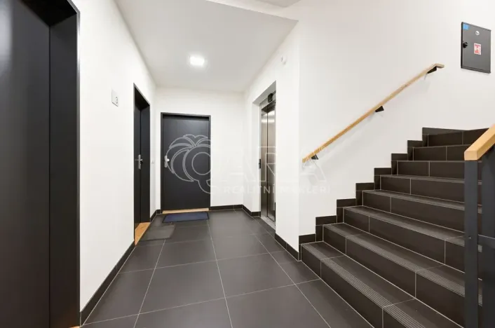 Pronájem bytu 2+kk, Praha - Podolí, Sinkulova, 47 m2