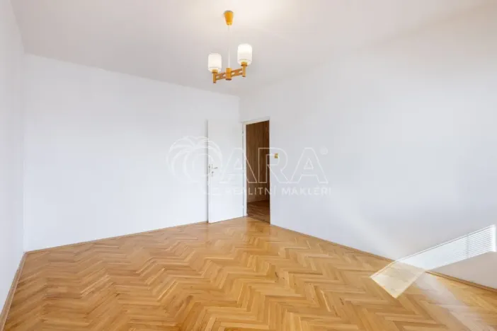 Pronájem bytu 3+1, Praha - Hostivař, Bělinského, 84 m2