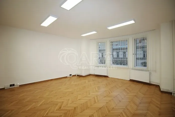 Pronájem kanceláře, Praha - Nové Město, Vodičkova, 82 m2