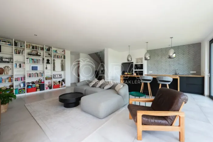 Prodej rodinného domu, Statenice, Nad Vinicí, 219 m2