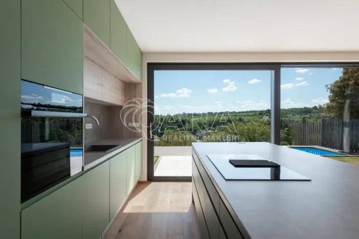 Prodej rodinného domu, Statenice, Nad Vinicí, 270 m2