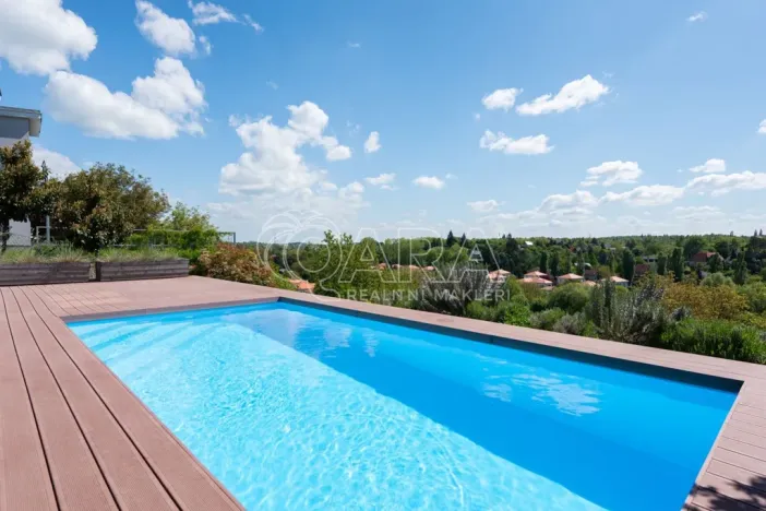 Prodej rodinného domu, Statenice, Nad Vinicí, 270 m2