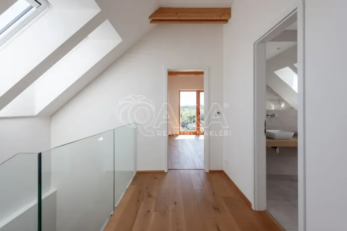 Prodej rodinného domu, Statenice, Nad Vinicí, 270 m2