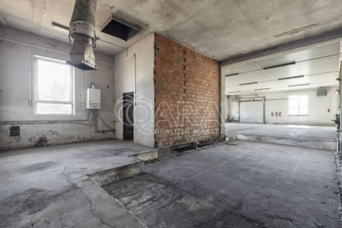 Pronájem výrobních prostor, Nový Jičín, Riegrova, 2293 m2