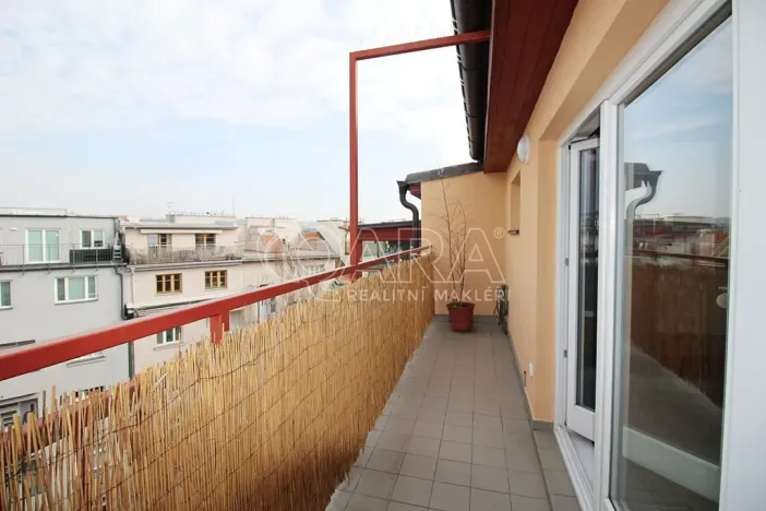 Pronájem bytu 1+kk, Praha - Holešovice, U průhonu, 31 m2