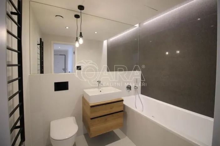 Pronájem bytu 3+kk, Praha - Smíchov, Grafická, 82 m2