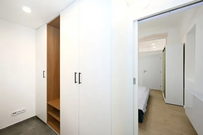 Pronájem bytu 2+kk, Praha - Košíře, Holečkova, 44 m2