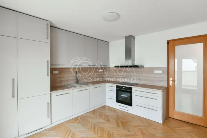 Pronájem bytu 3+1, Praha - Nové Město, Spálená, 127 m2