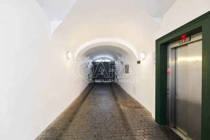 Pronájem bytu 3+1, Praha - Nové Město, Spálená, 127 m2