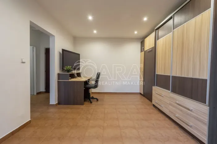 Pronájem bytu 1+1, Svoboda nad Úpou, Rýchorské sídliště, 34 m2