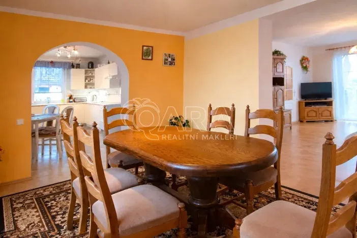 Prodej rodinného domu, Věšín, 220 m2