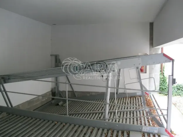 Pronájem garáže, Praha - Vinohrady, Voroněžská, 15 m2