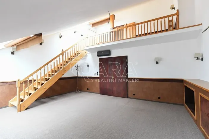 Pronájem kanceláře, Praha - Nové Město, Spálená, 127 m2