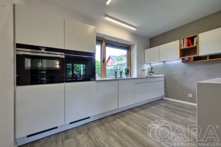 Prodej rodinného domu, Babice, Lomená, 293 m2