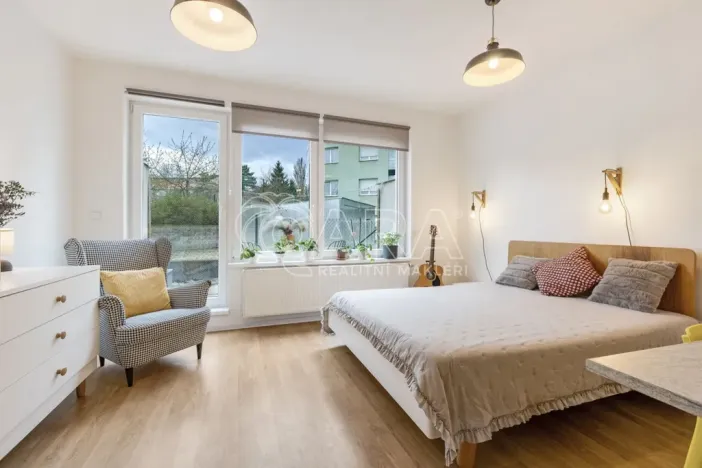 Prodej bytu 1+kk, Praha - Hlubočepy, Geologická, 48 m2