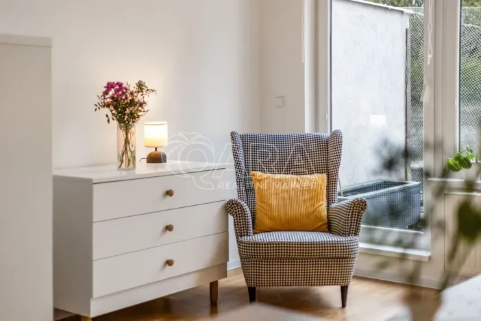 Prodej bytu 1+kk, Praha - Hlubočepy, Geologická, 48 m2