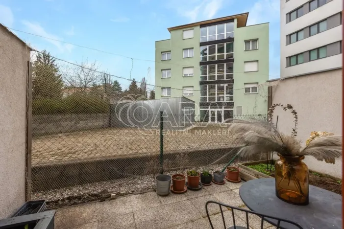 Prodej bytu 1+kk, Praha - Hlubočepy, Geologická, 48 m2