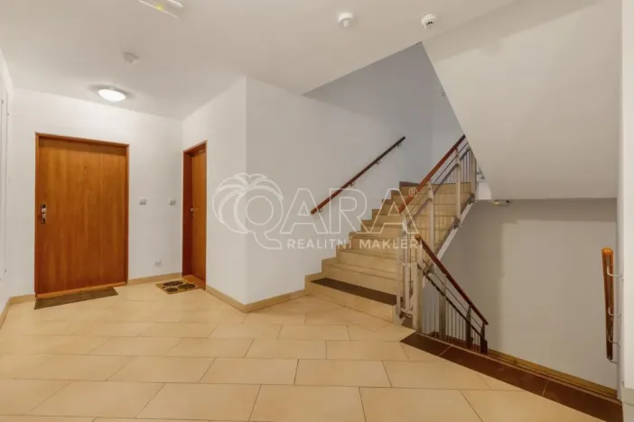 Prodej bytu 1+kk, Praha - Hlubočepy, Geologická, 48 m2