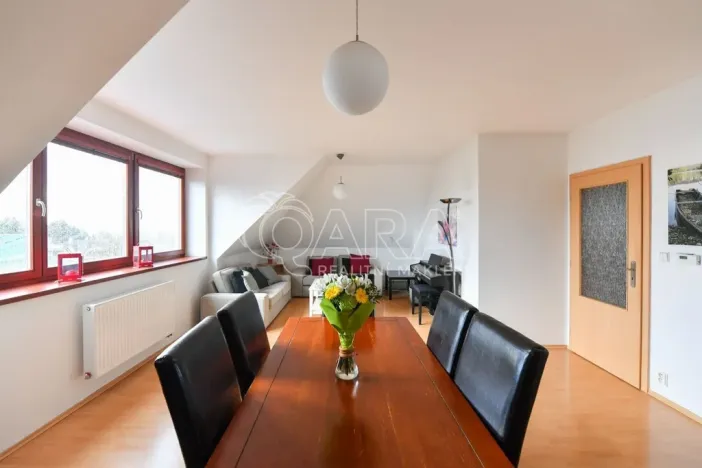 Prodej bytu 3+1, Jesenice, Platanová, 84 m2