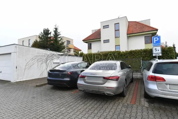 Prodej bytu 3+1, Jesenice, Platanová, 84 m2