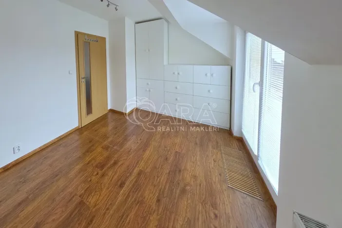 Prodej rodinného domu, Beroun - Beroun-Město, Vinařská, 215 m2