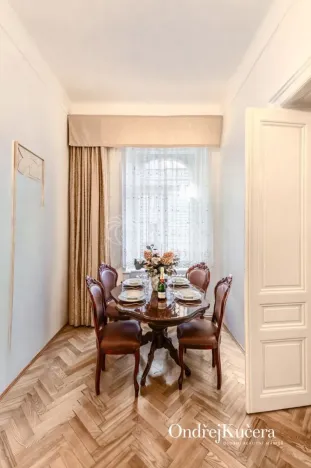 Prodej bytu 2+1, Praha - Smíchov, Janáčkovo nábřeží, 65 m2