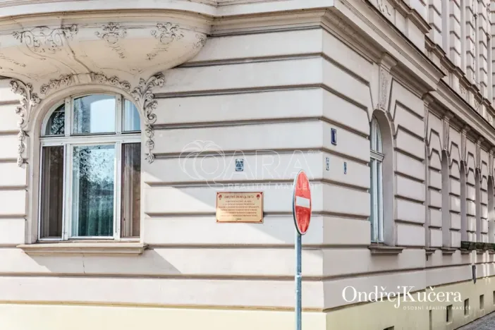 Prodej bytu 2+1, Praha - Smíchov, Janáčkovo nábřeží, 65 m2