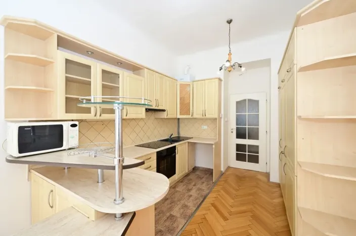 Pronájem bytu 1+kk, Praha - Holešovice, Janovského, 50 m2